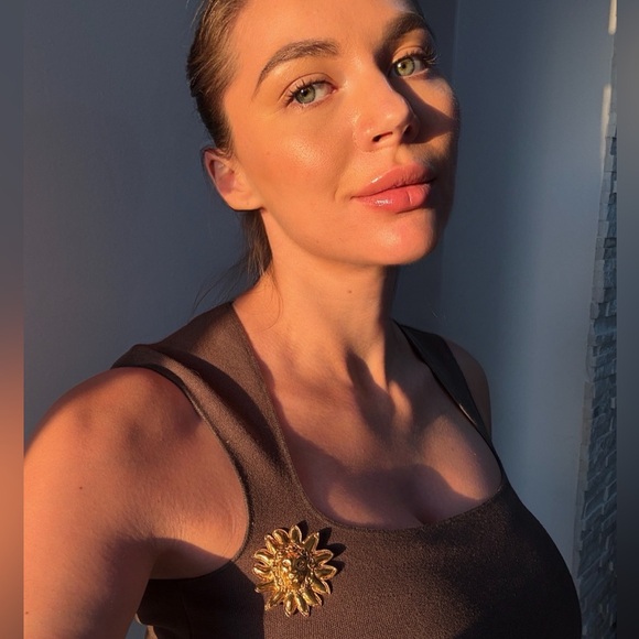 LOT 2058 Stunning 24K gold plated CHANEL vintage lion sun  brooch - Picture 4 of 5